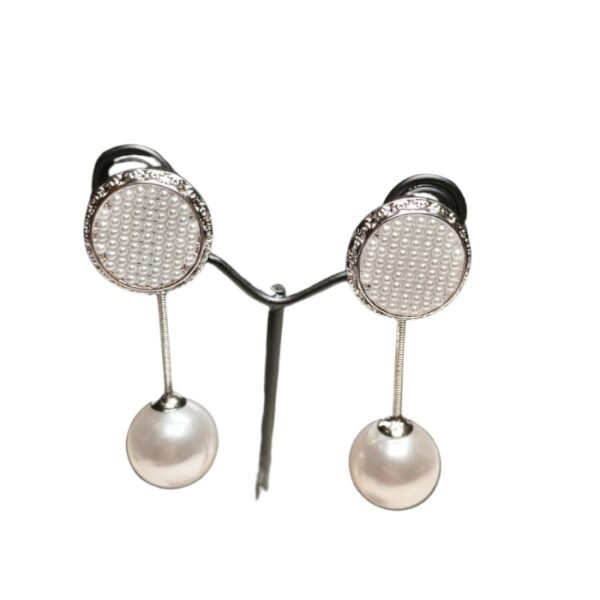 Trendy Pearl Earing
