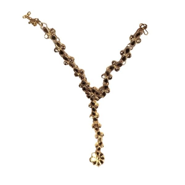 Modern Angla With Black Stone
